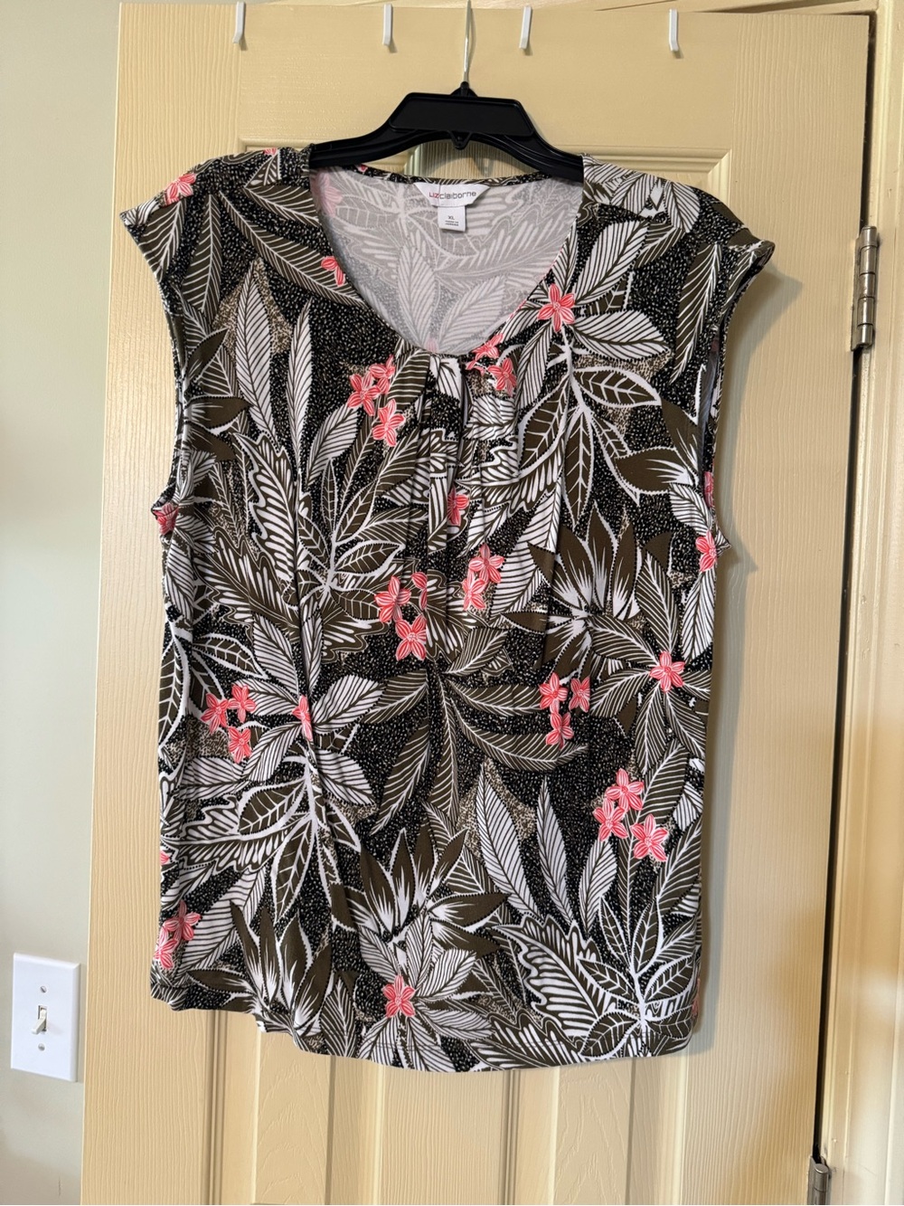 Liz Claiborne Black Tropical Floral Cap-Sleeve Camisole with Pink Accents